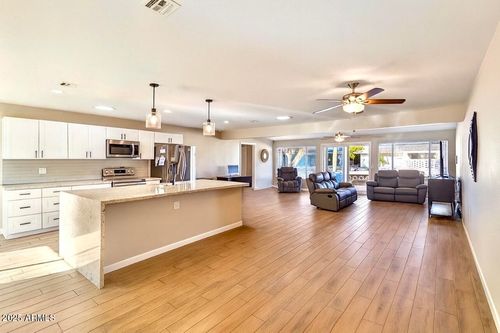 10508 W Kelso Dr, Sun City, AZ, 85351-4856 | Card Image