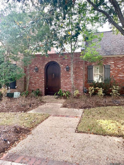 2724 Bocage Lake Dr, Baton Rouge, LA, 70809-1051 | Card Image