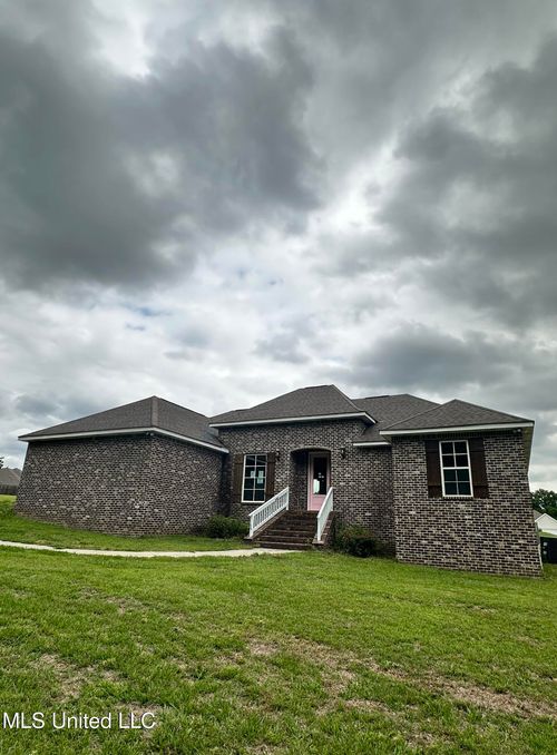 8 Shade Tree Dr, Carriere, MS, 39426-6006 | Card Image