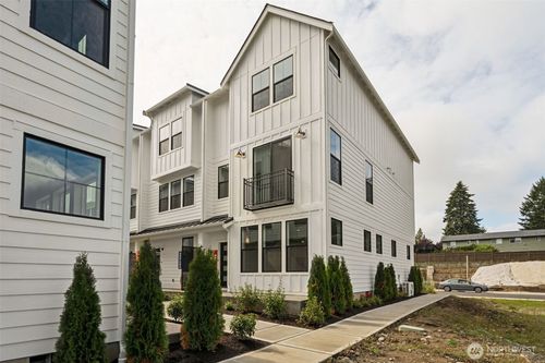 12071 127th Avenue Ct E, Puyallup, WA, 98374-1254 | Card Image