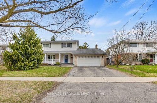 100 Warren Rd, Kitchener, ON, N2M4T4 | Card Image