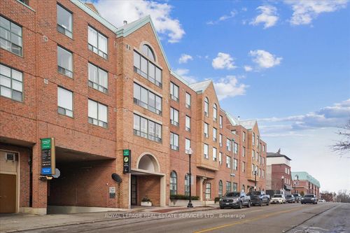 215-221 Robinson St, Oakville, ON, L6J7N9 | Card Image