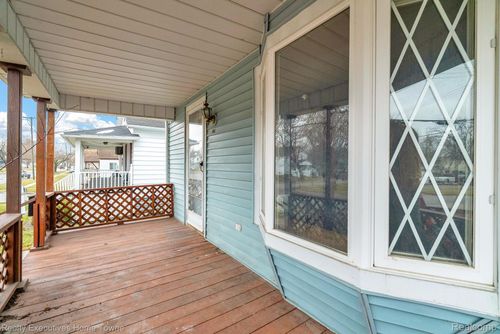 729 13th St, Port Huron, MI, 48060-5101 | Card Image