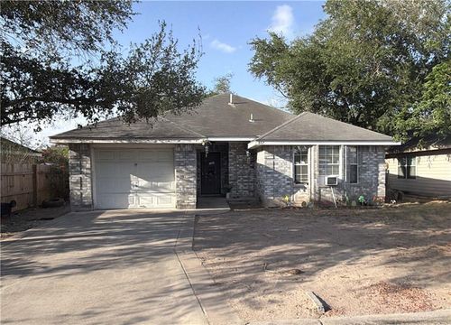 807 E Helmer St, Pharr, TX, 78577-6105 | Card Image