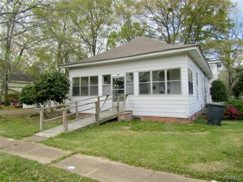 335 5th St Ne, Fayette, AL, 35555-2009 | Card Image