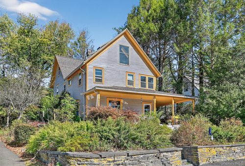 48 River Rd, Highland, NY, 12528-1221 | Card Image