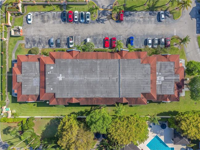 APT-104 - 18810 Nw 57 Th Ave, Condo with 2 bedrooms, 2 bathrooms and null parking in Hialeah FL | Image 4