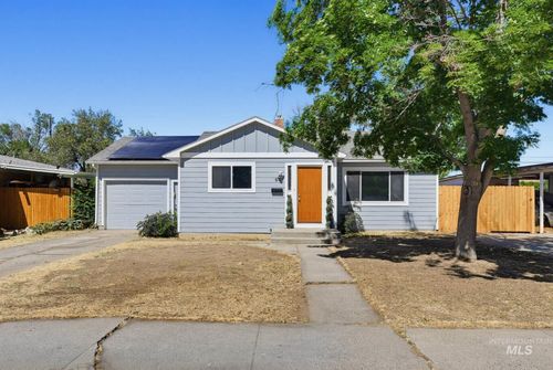 845 N 7th E, Mountain Home, ID, 83647-2211 | Card Image