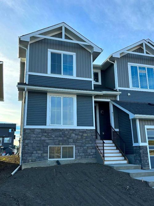 91 Agate Rd, Cochrane, AB, T4C3K1 | Card Image