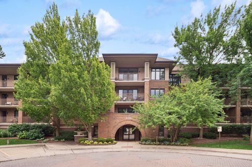 apt-401-9220 E Prairie Rd, Evanston, IL, 60203-1644 | Card Image