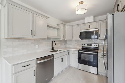 2003 26th Ave N, Nashville, TN, 37208-1312 | Card Image