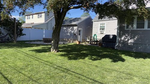 55 Dosoris Ln, Glen Cove, NY, 11542-1540 | Card Image