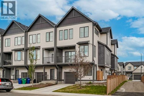 25 S Point Manor Sw, Airdrie, AB, T4B | Card Image