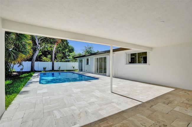 2111 Ne 35 Th St, House other with 3 bedrooms, 2 bathrooms and null parking in Lighthouse Point FL | Image 29