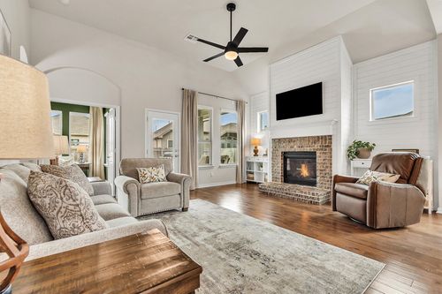 117 Fattoria Cv, Liberty Hill, TX, 78642-2111 | Card Image