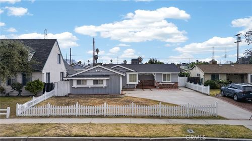 10450 Bevis Ave, San Fernando, CA, 91345-2104 | Card Image