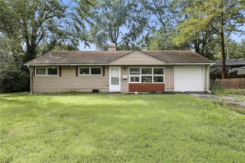 11413 Delmar Cir, Kansas City, MO, 64134 | Card Image
