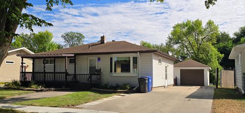 1722 14 1/2 St S, Fargo, ND, 58103-4824 | Card Image