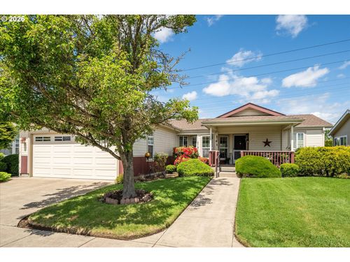 134-4055 Royal Ave, Eugene, OR, 97402-6811 | Card Image