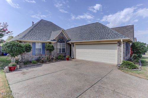 2973 Glennbury Ln, Southaven, MS, 38672-8108 | Card Image