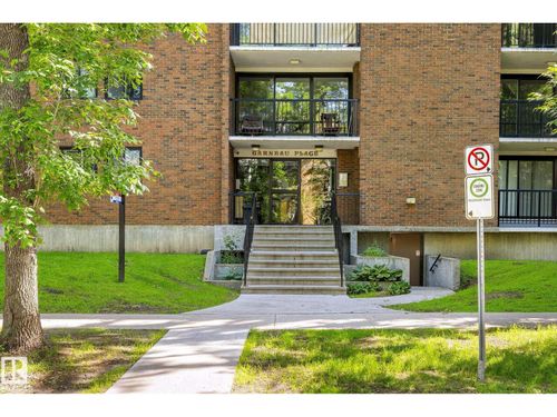 105-11011 86 Ave Nw, Edmonton, AB, T6G0X1 | Card Image
