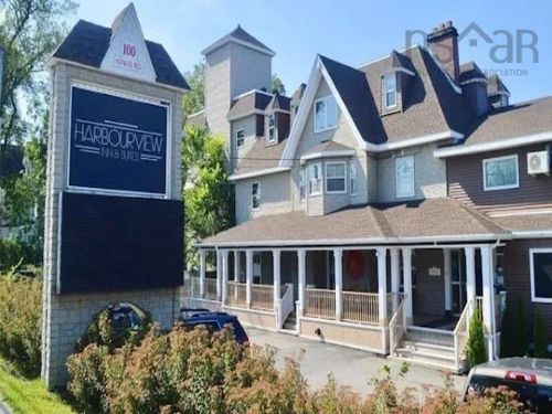 100 Kings Rd, Sydney, NS, B1S1A1 | Card Image