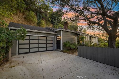 2252 Verde Oak, Los Angeles, CA, 90068 | Card Image