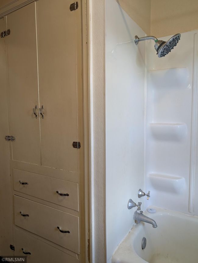 Built in storage | Image 28