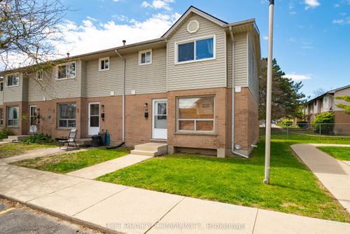 32-595 3rd St, London, ON, N5V4A1 | Card Image