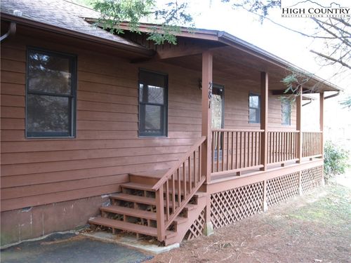 281 Old Turnpike Rd E, Banner Elk, NC, 28604-8977 | Card Image