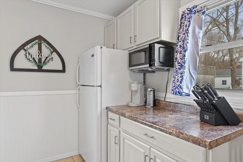 1037 Bel Aire Dr, Rantoul, IL, 61866-1614 | Card Image