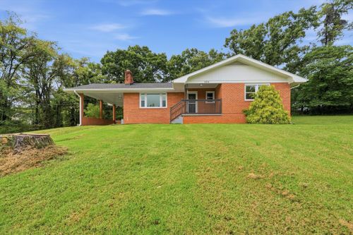 305 Byrd Ln, Rocky Mount, VA, 24151-6304 | Card Image