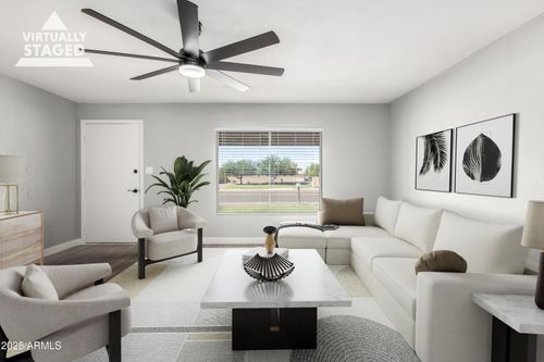 5607 N 73rd Ave, Glendale, AZ, 85303-5215 | Card Image