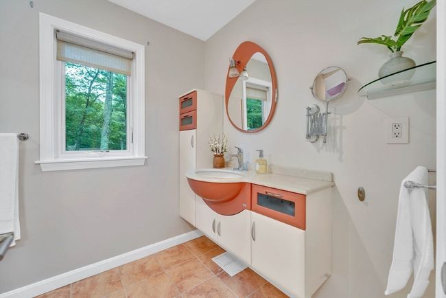 10 - 10 Fox Holw, Condo with 2 bedrooms, 3 bathrooms and 2 parking in Wayland MA | Image 27