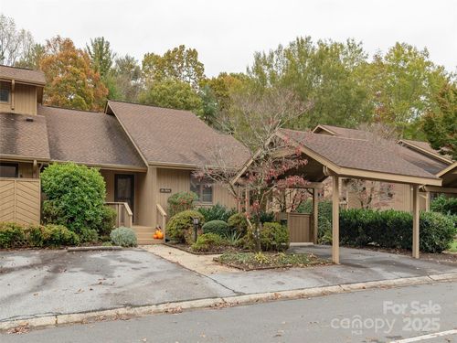 606 Red Oak Dr, Hendersonville, NC, 28791-1968 | Card Image