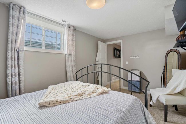 643 Woodsworth Road Se, Home with 5 bedrooms, 3 bathrooms and 3 parking in Calgary AB | Image 29