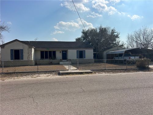 809 Harvill St, Freer, TX, 78357-1680 | Card Image