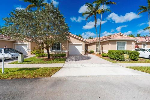 677 Nw 129th Way, Pembroke Pines, FL, 33028-3113 | Card Image