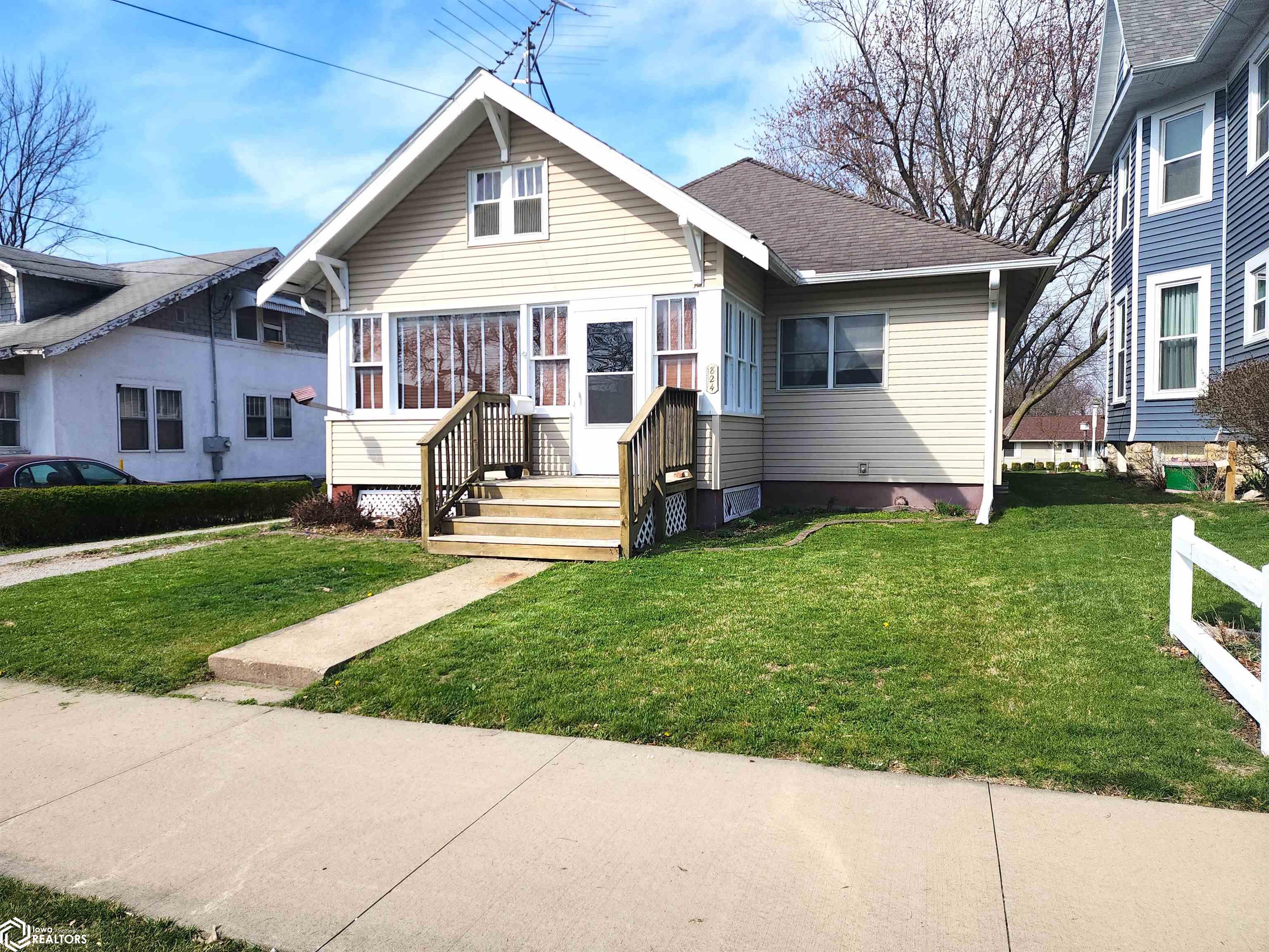 Main St, Centerville, IA 52544