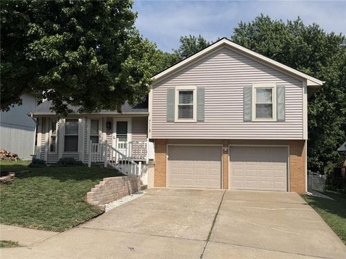 7113 Atkins Ave, Kansas City, MO, 64152-4516 | Card Image