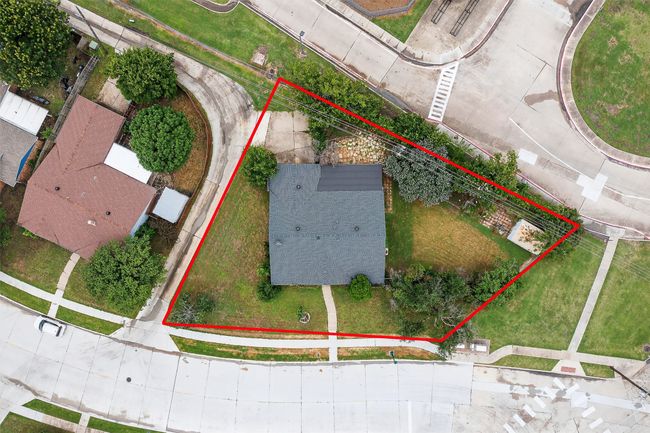 Aerial view of property's location with property parcel outlined | Image 20