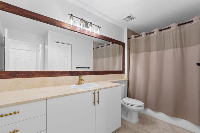 APT-217 - 802 W Windward Way, Condo with 3 bedrooms, 2 bathrooms and null parking in Lantana FL | Image 17