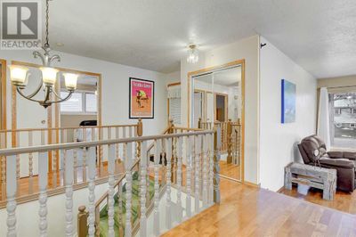 9251 101 Ave, House other with 5 bedrooms, 3 bathrooms and 4 parking in Sexsmith AB | Image 2