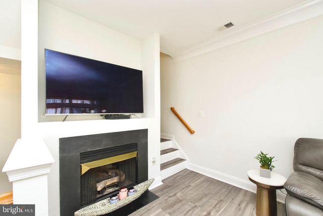 12 - 21150 Domain Ter, Townhouse with 2 bedrooms, 2 bathrooms and null parking in STERLING VA | Image 13