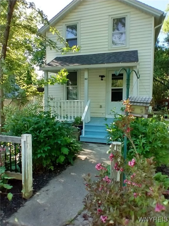 Ellis Pl, Canandaigua, NY 14424