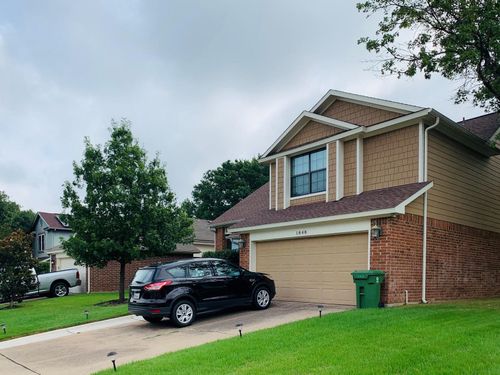 1848 Sonnet Dr, Grapevine, TX, 76051-2724 | Card Image