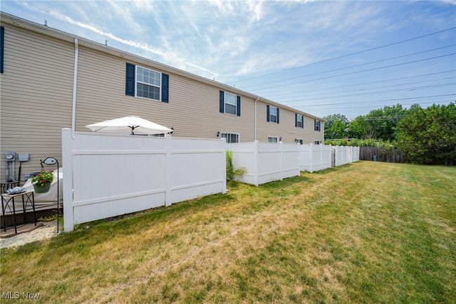 33282 Layla Ct, Townhouse with 2 bedrooms, 2 bathrooms and null parking in Avon Lake OH | Image 29