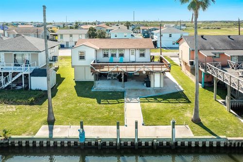107 Crows Nest Rd, Freeport, TX, 77541-9676 | Card Image