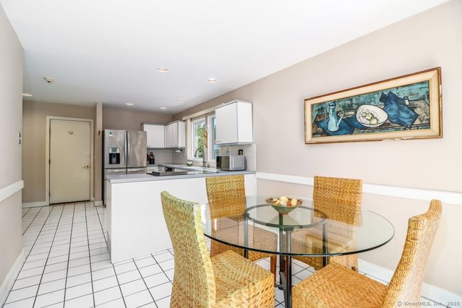 APT-2 - 230 New Canaan Ave, Condo with 3 bedrooms, 3 bathrooms and 3 parking in Norwalk CT | Image 13