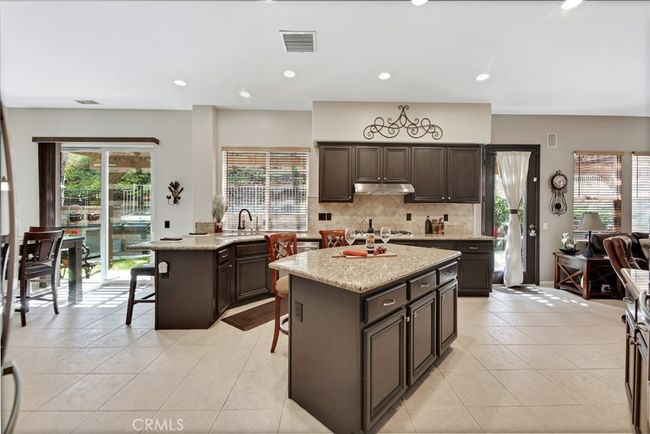 28089 Promontory Ln, House other with 5 bedrooms, 3 bathrooms and 3 parking in Valencia CA | Image 10